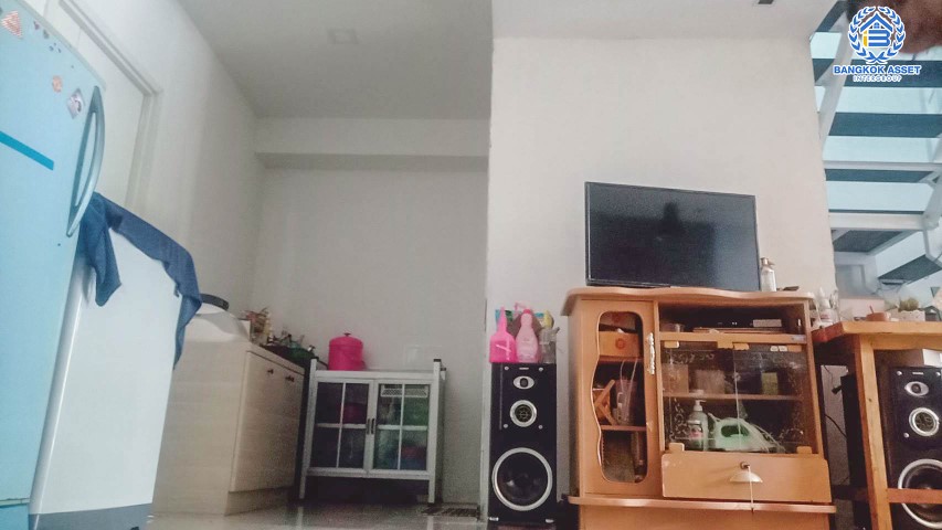 ทาวน์เฮ้าส์มือสอง ม.พฤกษา105 ฉลองกรุง-ลาดกระบัง เนื้อที่ 17.30 ตร.ว. ฟังก์ชัน 3 ห้องนอน 2 ห้องน้ำ 1 ที่จอดรถ บ้านสวยพร้อมเข้าอยู่  แถมแอร์ 1 เครื่อง  บนทำเลที่เชื่อมต่อถนน ลาดกระบัง, ฉลองกรุง ราคาถูกมาก รีบจองเลย!...